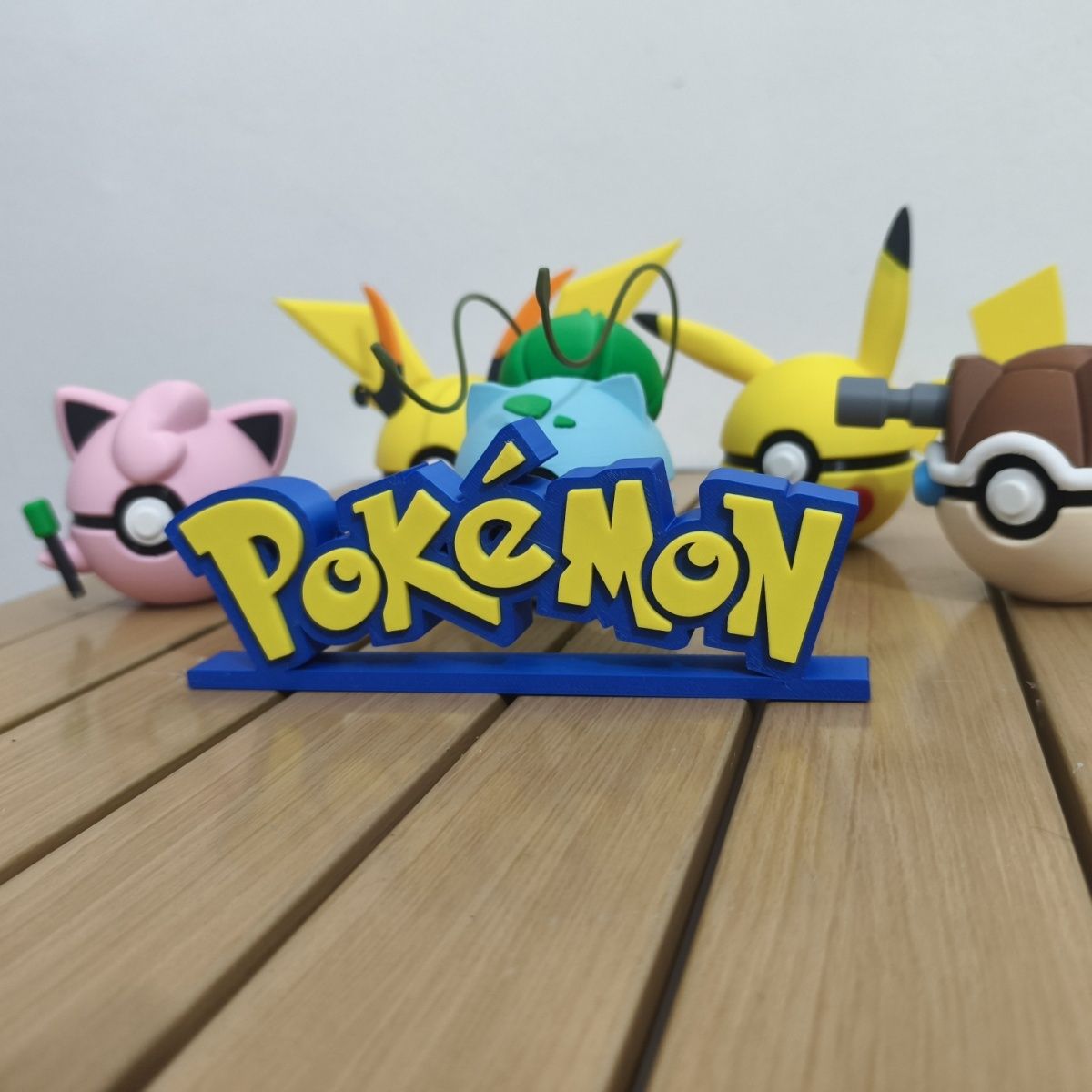 โปเกมอน สแตนดี้ โลโก้ ดิสเพลย์ - Cosplay Prop Display บทวิจารณ์และราคา